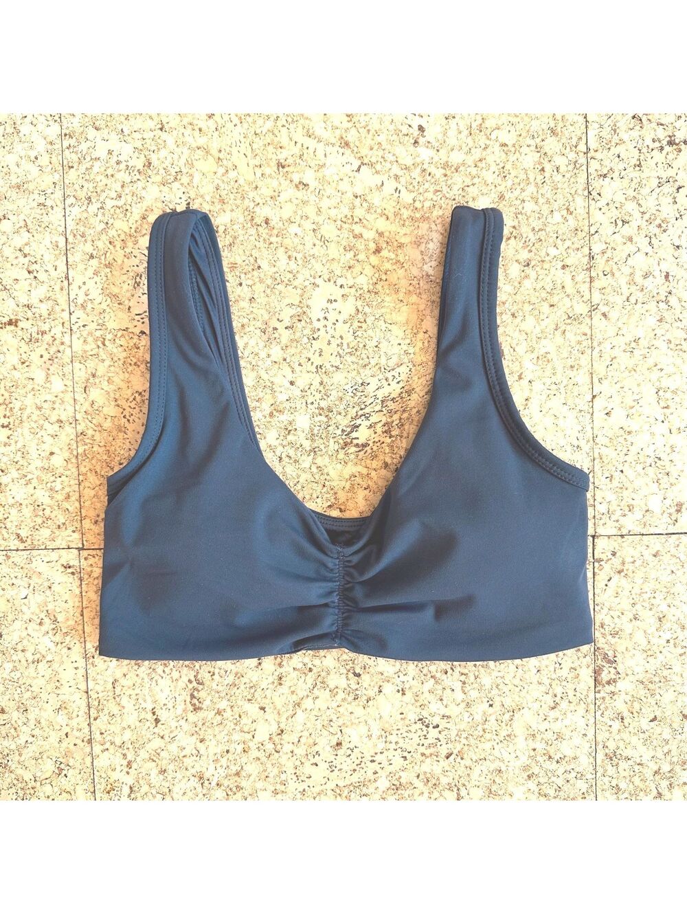 Cheak Scrunch Sports Bra Women's XS Dark Gray Workout Gym Yoga Style 4X4050644